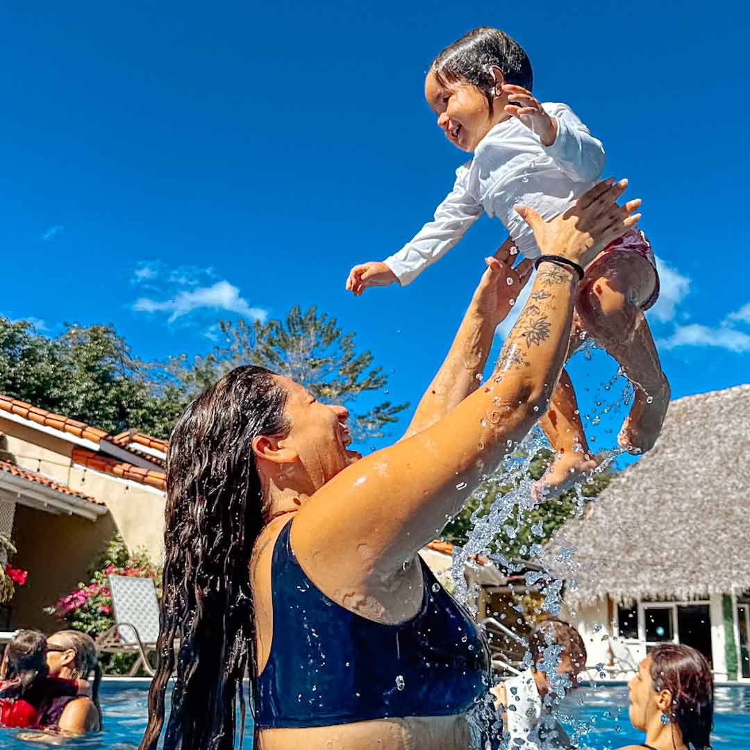 swim_learning_play vamos_youth_swim_academy